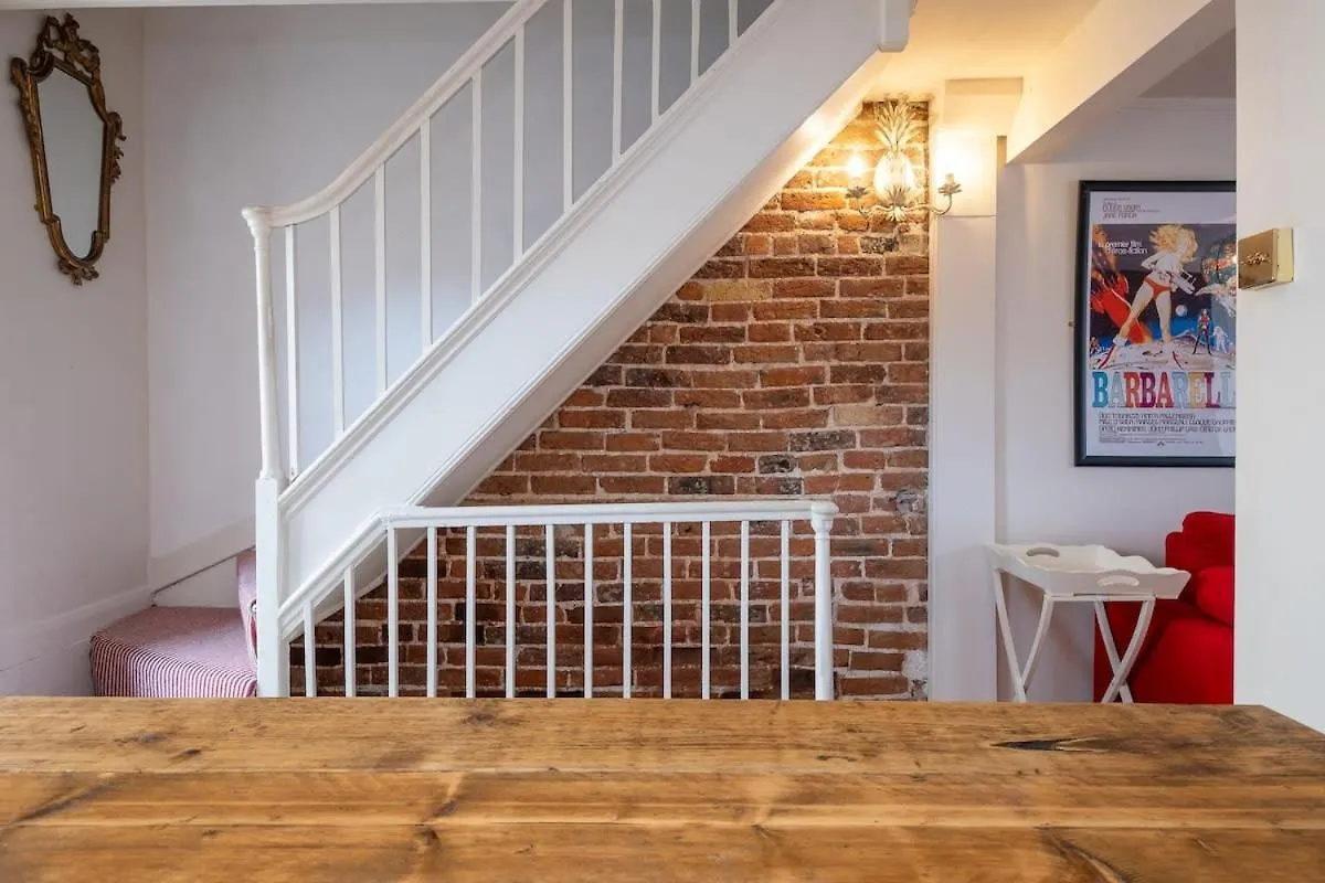 Host & Stay - George Street Townhouse Brighton 0*,